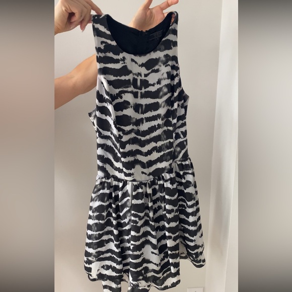 Guess Dress - Picture 1 of 2